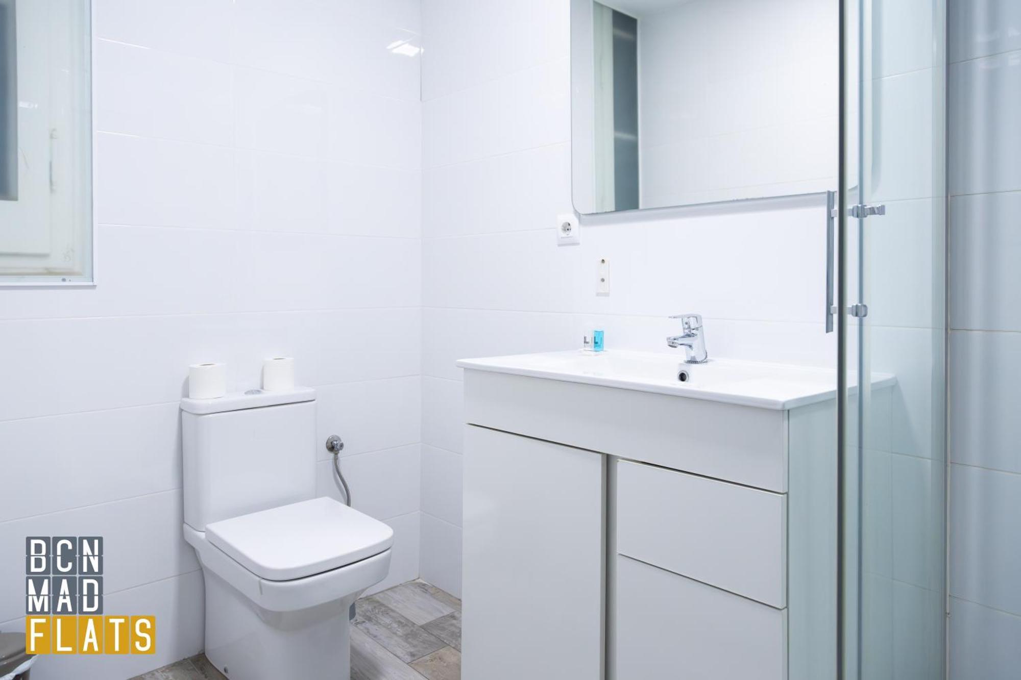 - Eixample 1a Apartament